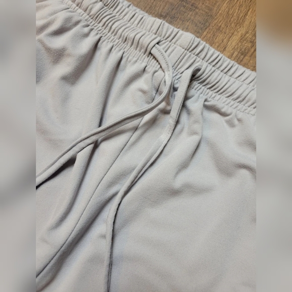 FREE W BUNDLE Tarse jogger pants - Picture 4 of 14